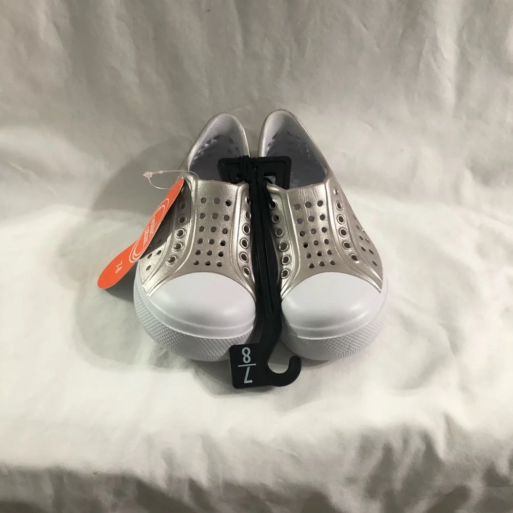 Wonder Nation Metallic gold Slip-On Water Shoes - Kids